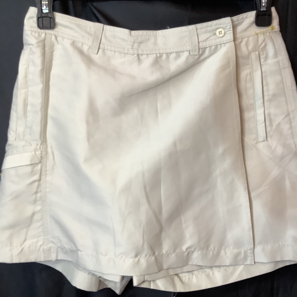 EUC Aventura beige tan skorts shorts  outdoor